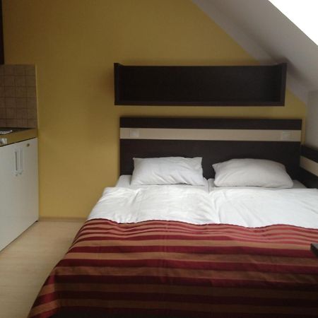 Apartman Nellinka Bešeňová Exteriér fotografie